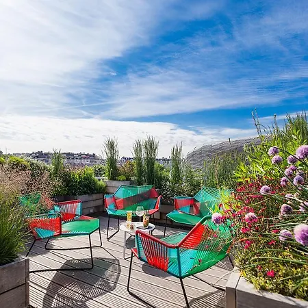 Luxury Flat With Patio Garden