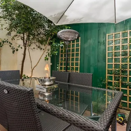 Luxury Flat With Patio Garden *