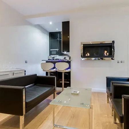 Luxury Flat With Patio Garden Apartment Paris