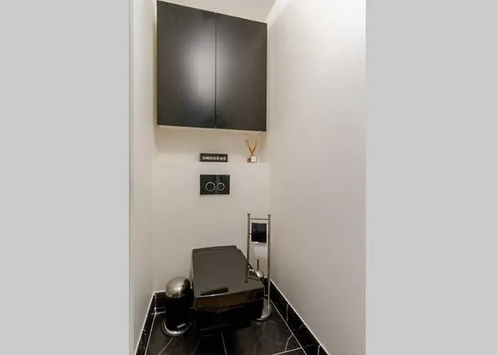 דירה Luxury Flat With Patio Garden פריז