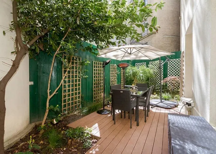 Luxury Flat With Patio Garden *